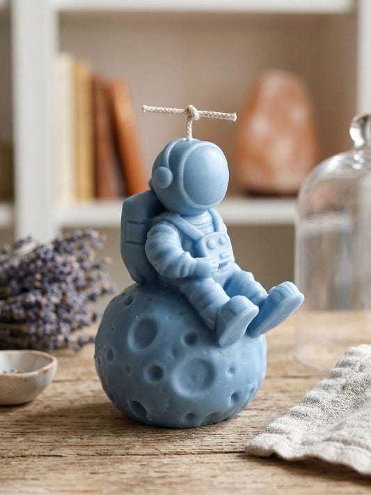 Astronaut Dream Candle